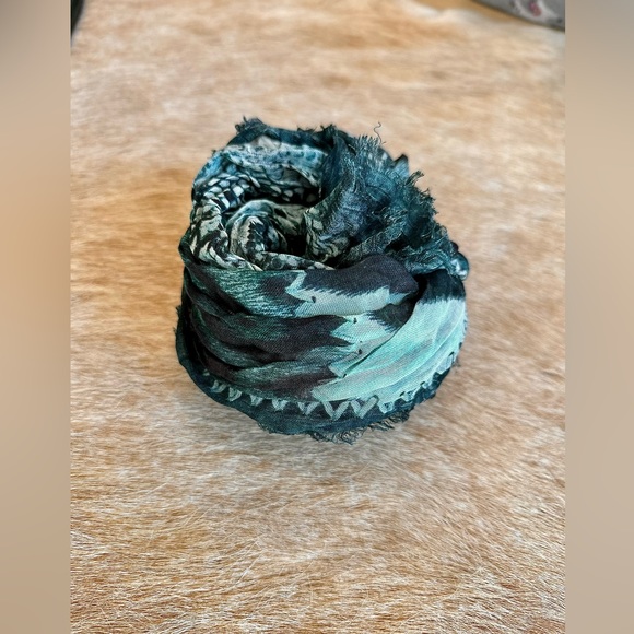 NWOT Roberto Cavalli mixed animal print scarf/head scarf - Picture 3 of 9